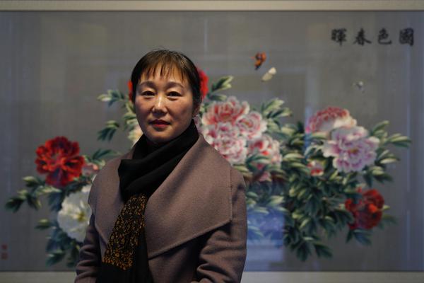 酒店房间内有按摩电话 _ 黄金蜘蛛城,酒店里的按摩电话是真的吗