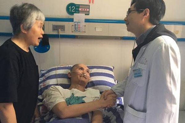 一亲二脱三捅:恋爱小白的实战手册