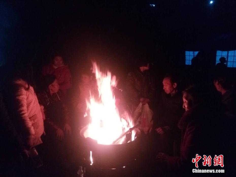 免费楼凤信息网站到底靠谱吗?新手必看的防骗指南
